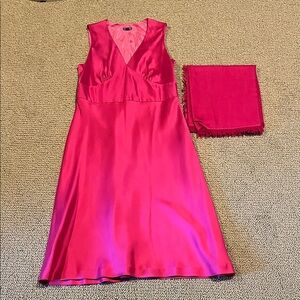 Ann Taylor Vibrant Pink Satin v neck dress with matching scarf. Sz 6